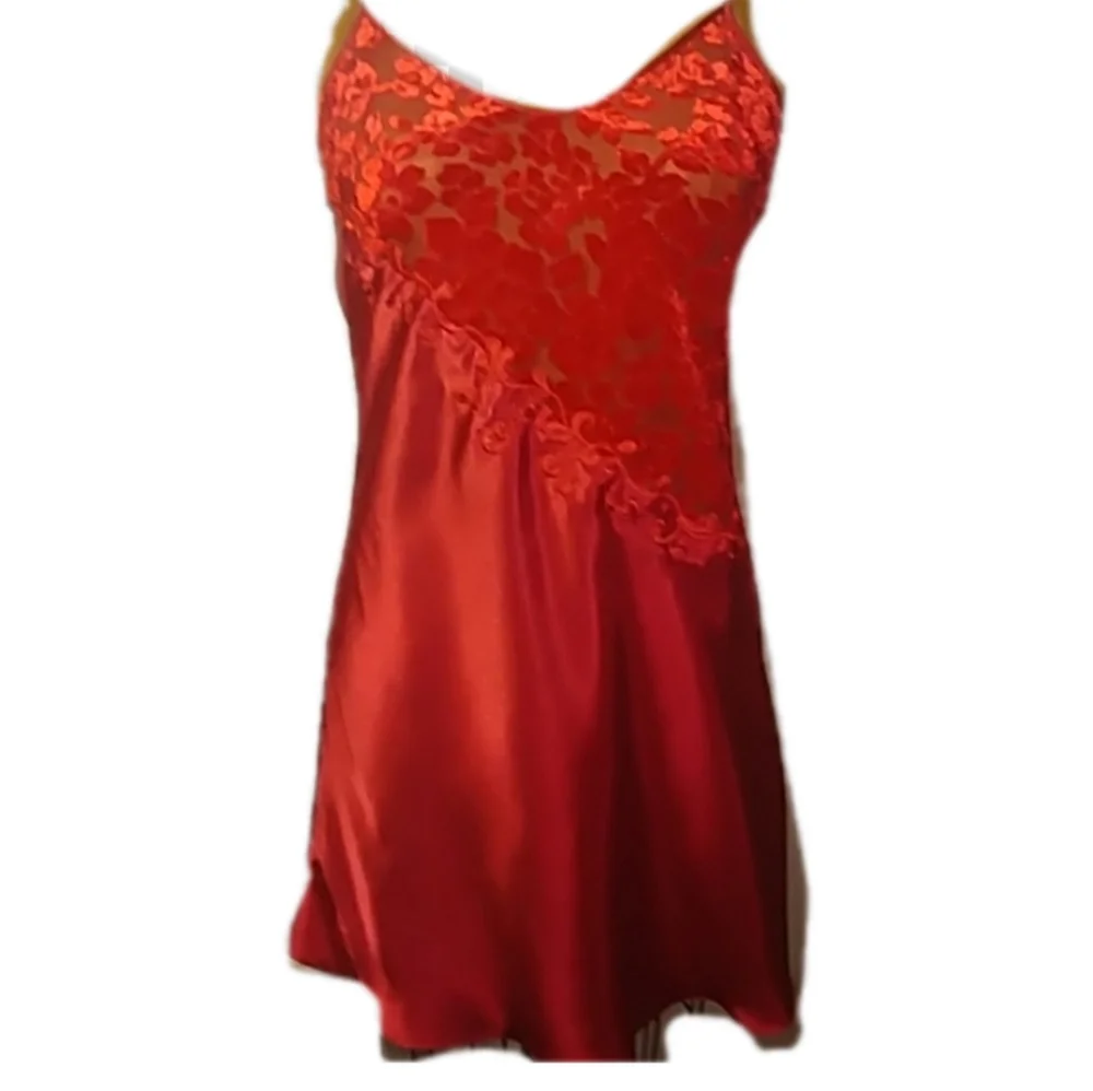 Tony Tooshoes bought this chemise crap for me...